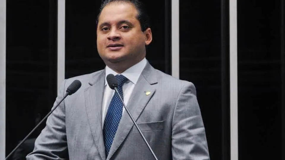 Senador Weverton Rocha é alvo de operação da PF contra fraudes no INSS