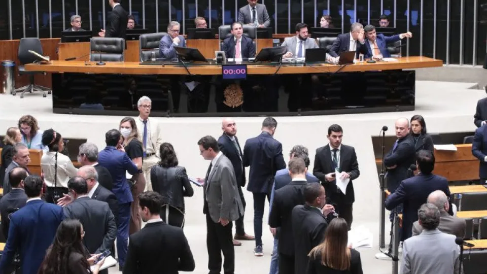 Câmara aprova regulamentação da reforma tributária com 330 votos a 104