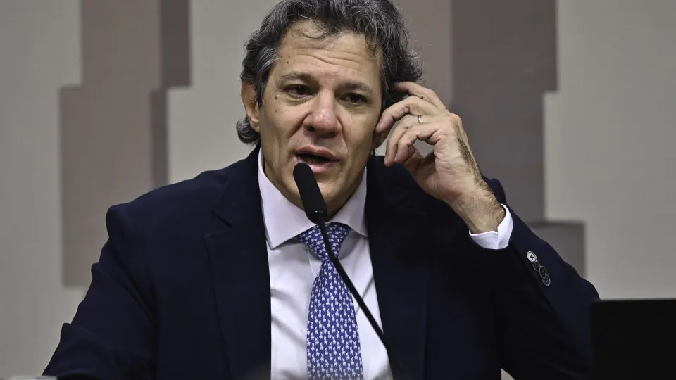 Haddad considera deixar o governo antes de abril e prepara sucessor