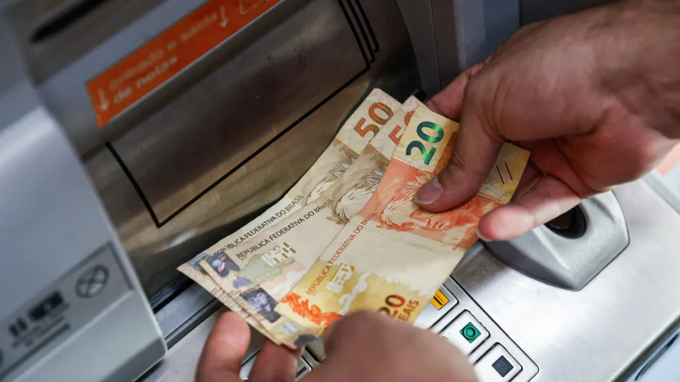 Segunda parcela do 13º salário será paga até sexta-feira