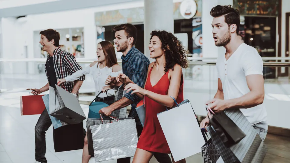 Expectativa de gastos de Natal cresce 13% entre brasileiros, aponta pesquisa