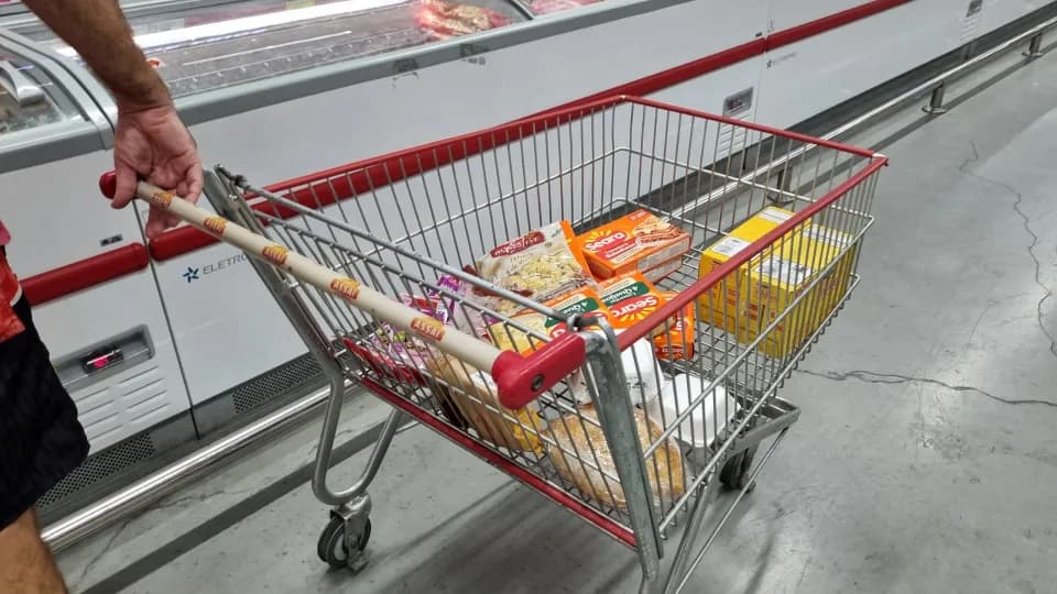 Inflação de novembro tem a menor taxa desde 2018 e se ajusta à meta do BC