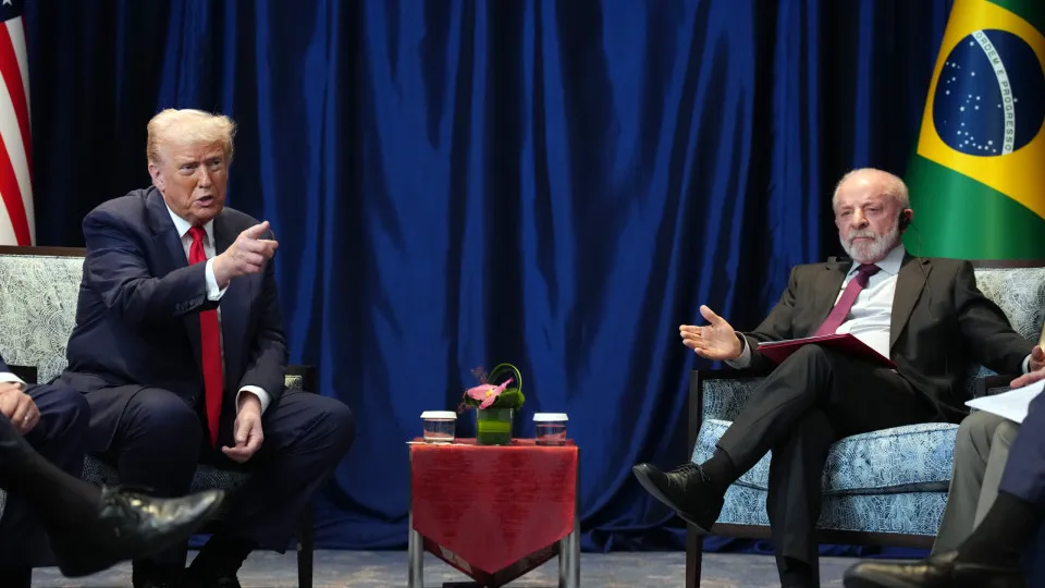 Trump elogia conversa com Lula e prevê benefícios na relação Brasil-EUA