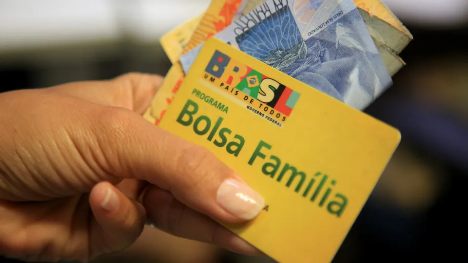 Pagamentos do Bolsa Família de dezembro começam no dia 10
