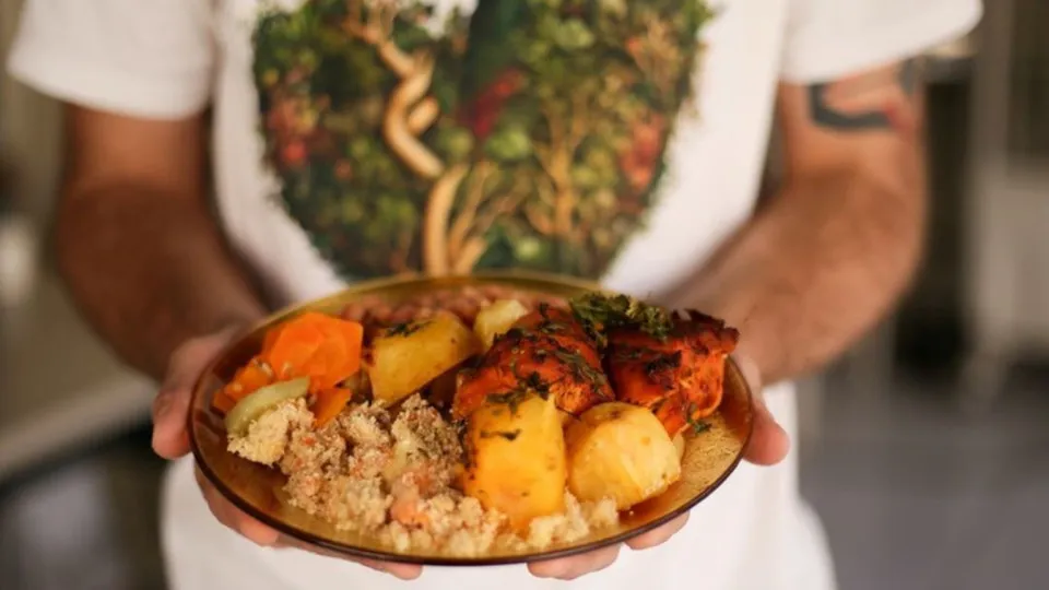 Brasil alcança recordes em renda, redução da pobreza e desigualdade desde 1995