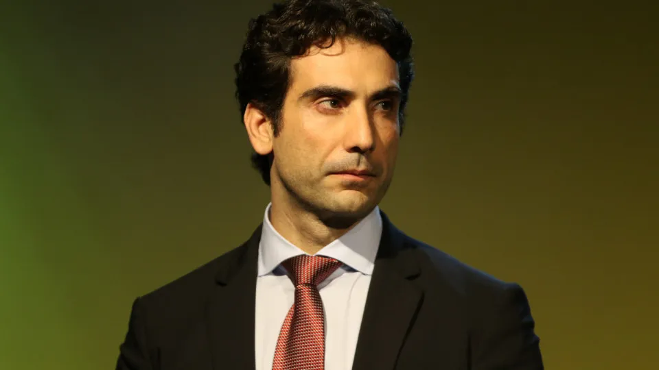 Gabriel Galípolo destaca a falibilidade dos bancos após liquidação do Banco Master