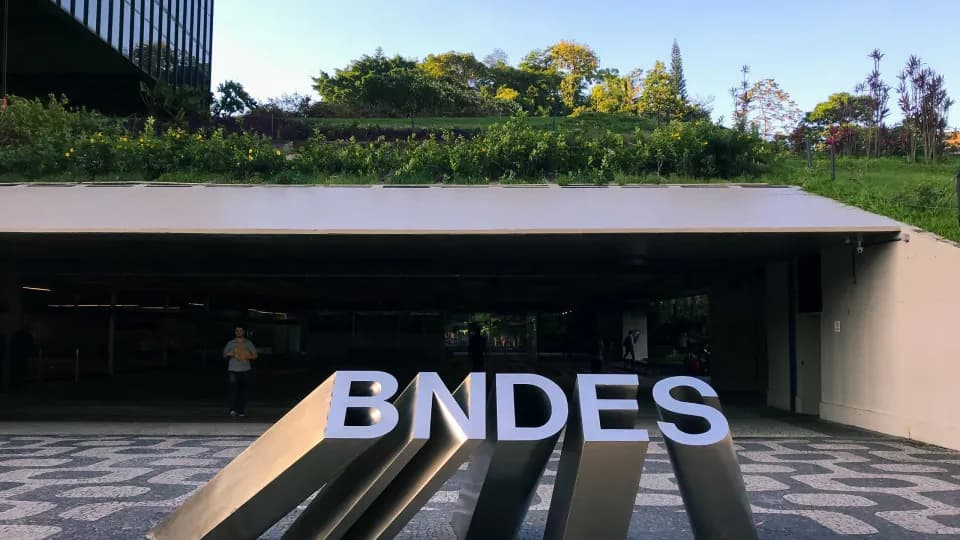 BNDES libera R$ 2,45 bilhões para agricultores impactados por desastres climáticos