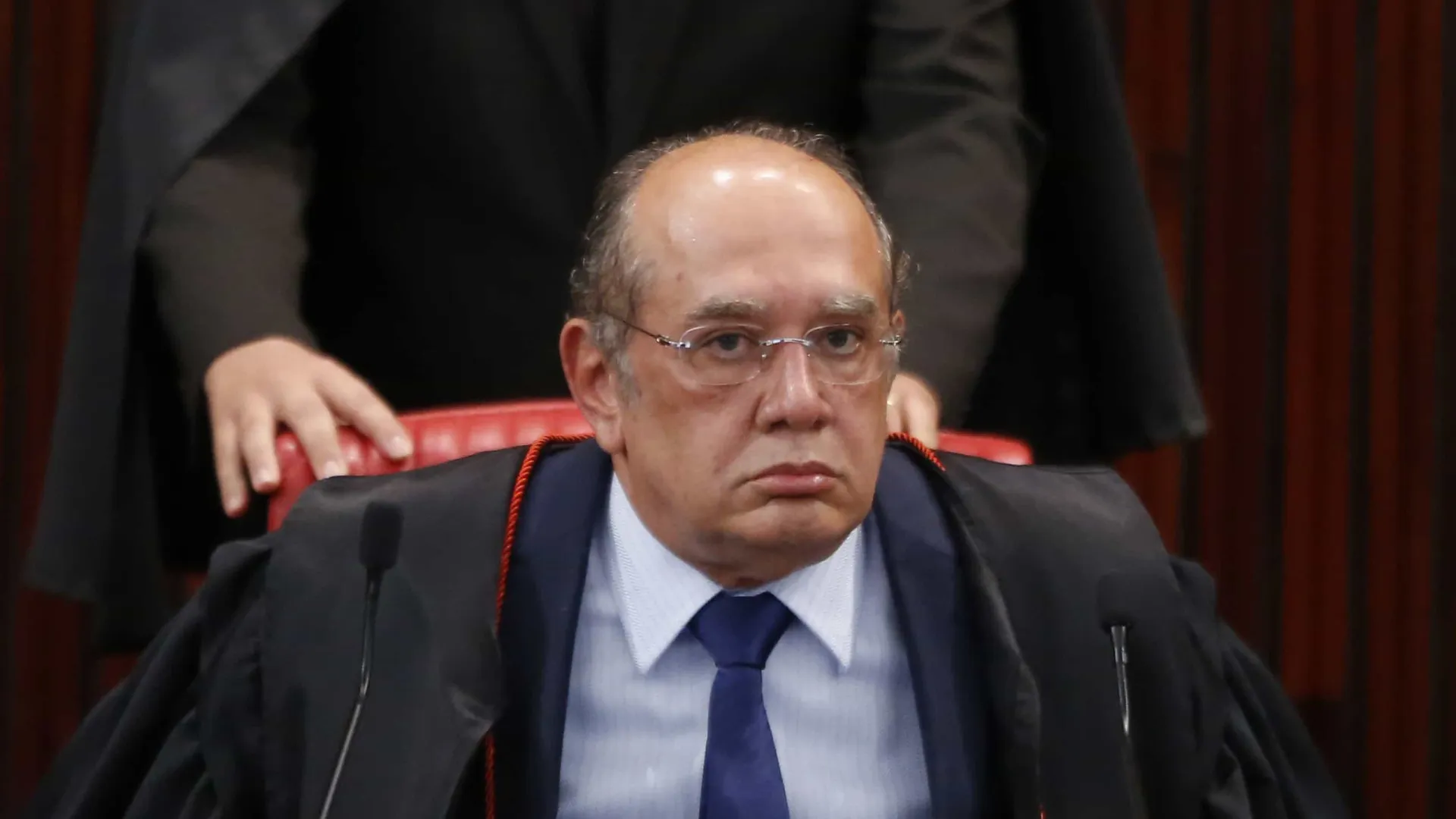 Gilmar Mendes Suspende Parte de Decisão sobre Impeachment de Ministros do STF