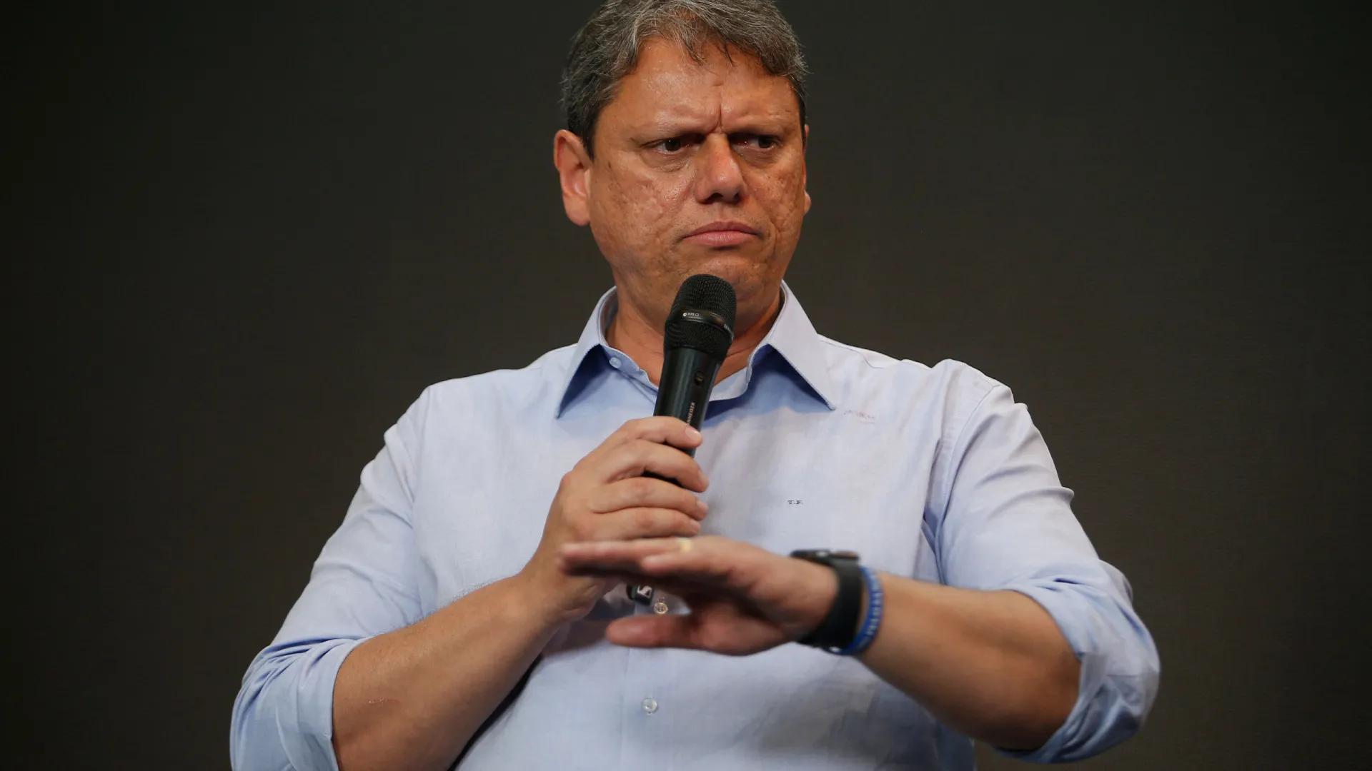Tarcísio de Freitas conquista apoio evangélico como alternativa a Bolsonaro