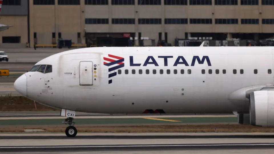 Latam cancela 173 voos em meio à greve de pilotos no Chile
