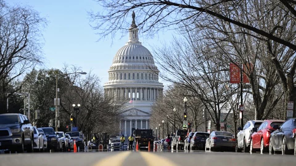 Senado dos EUA aprova fim do shutdown mais longo da história