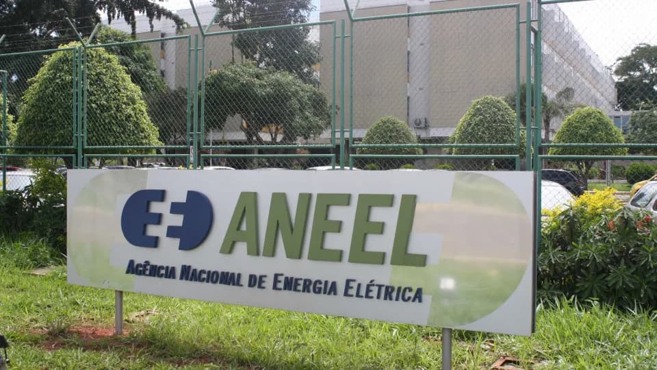 Aneel Propõe Mudança na Tarifa de Energia com Base no Horário de Consumo