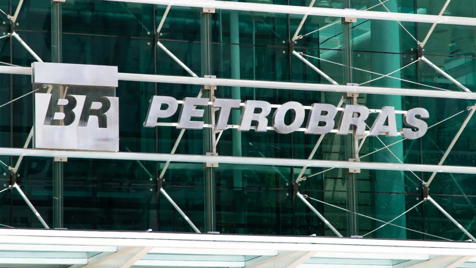 Petrobras registra lucro líquido de R$ 32,7 bilhões no terceiro trimestre de 2025