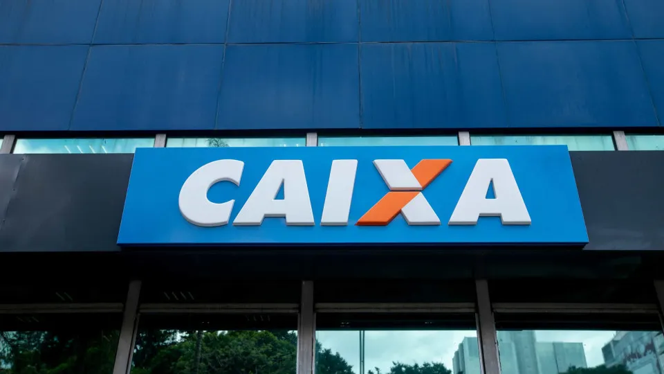 Caixa Econômica Federal abre concurso com salários de até R$ 14.915