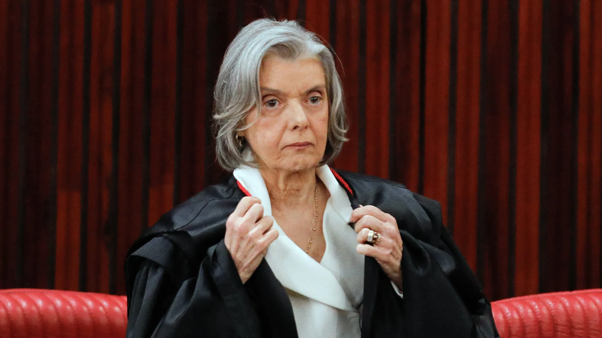 Ministra Cármen Lúcia cita Emicida e Carolina de Jesus em julgamento sobre racismo no STF