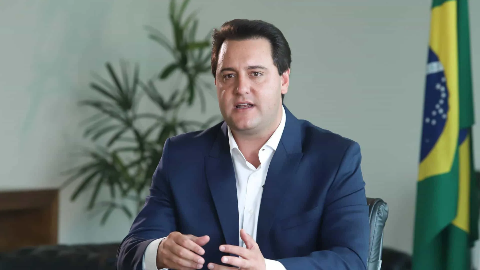 Governadores de Direita Prometem Anistia a Bolsonaro em Possível Corrida Presidencial