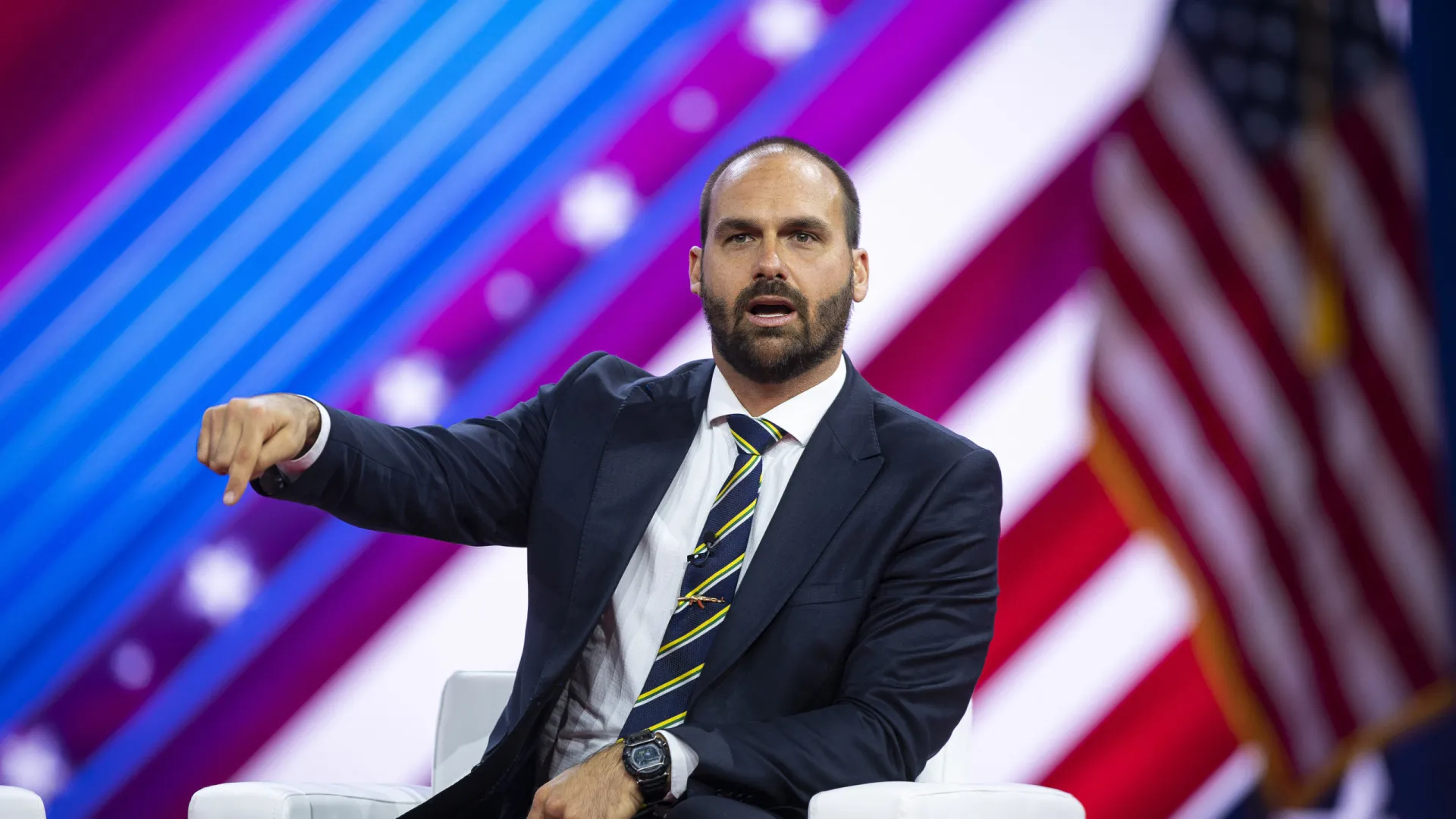 Eduardo Bolsonaro Rebate Citação de Trump sobre Tarifa de Produtos Brasileiros