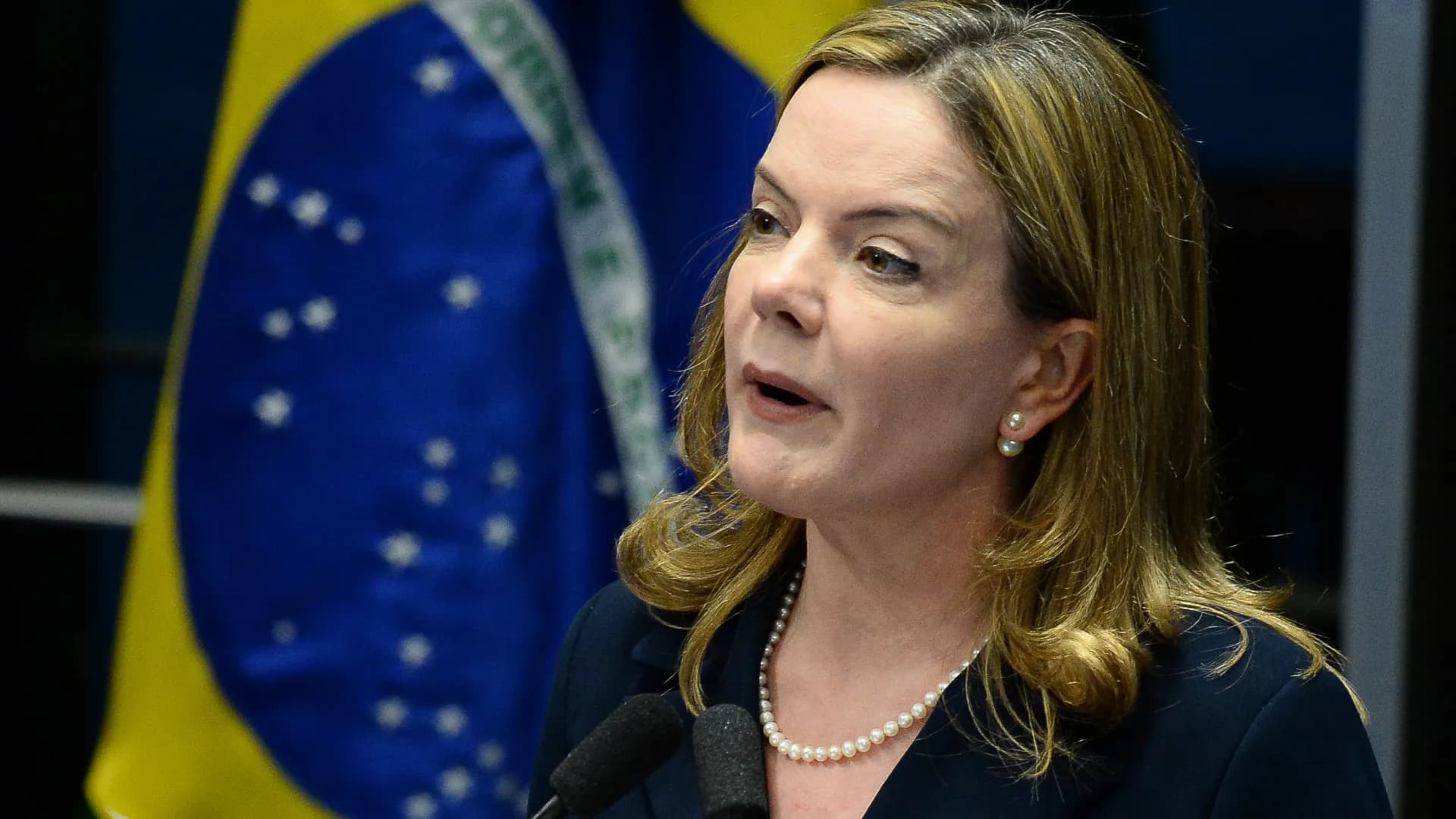 Gleisi Hoffmann se opõe a projeto que equipara facções criminosas a terroristas